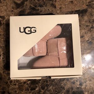 BRAND NEW UGGS
